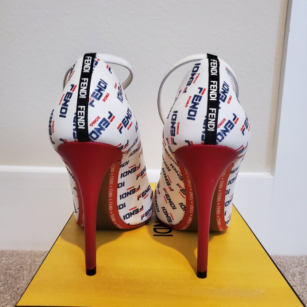 Fendi Roma Pumps - Picture 3 of 4